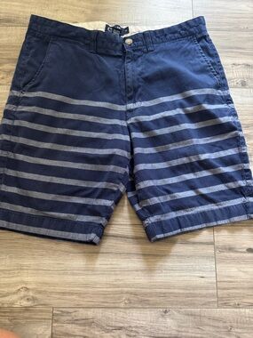 Chaps Navy Blue Striped Flat Front Shorts 34 100% cotton